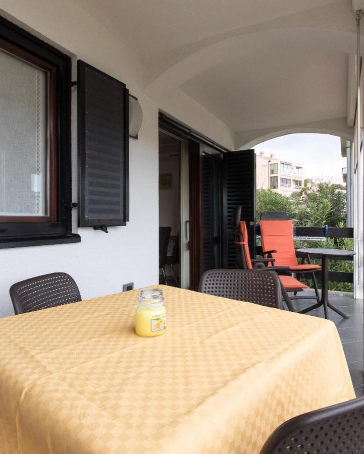 Residence4A-Appartamento Bianco Ravni Exterior photo
